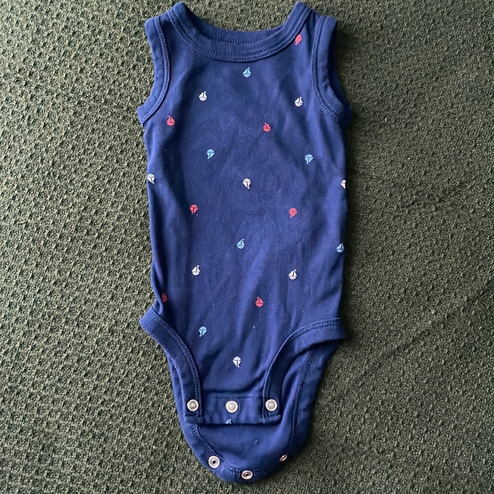 Carter’s 3 Piece Set - 0-3 Month Boy - Picture 4 of 9